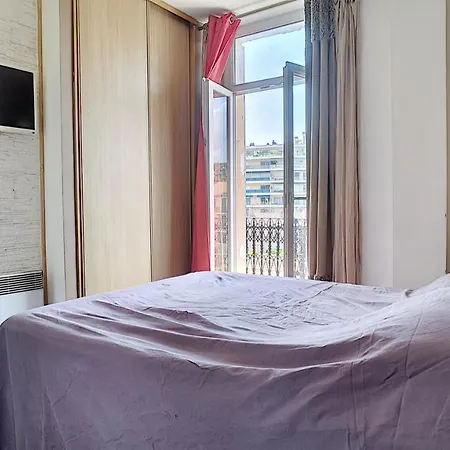 Superbe Vue Degagee Sur Des Jardins Apartment *
